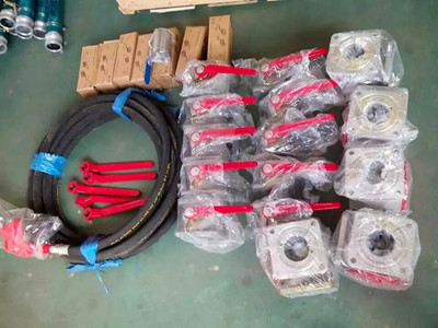 隨車(chē)吊廠家:重汽不斷創(chuàng)新設(shè)計(jì)理念非洲市場(chǎng)直銷(xiāo)突破萬(wàn)輛